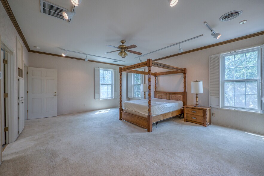 Building Photo - 2611 N Kentucky Ave