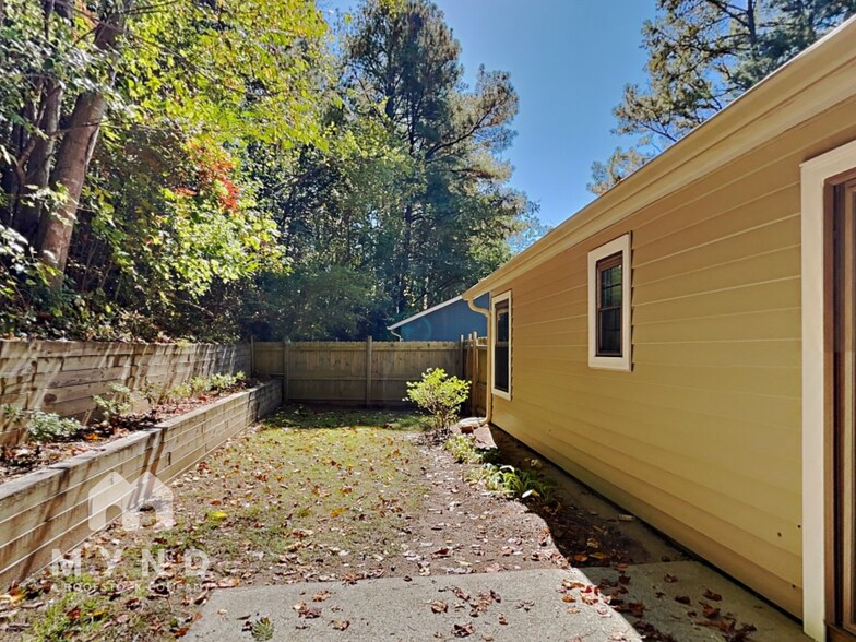 Building Photo - 264 Fennel Wy SW