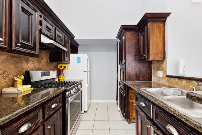 Building Photo - 11514 Gullwood Dr