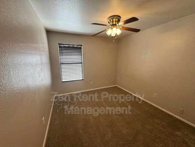 Building Photo - 5913 W Mercury Way