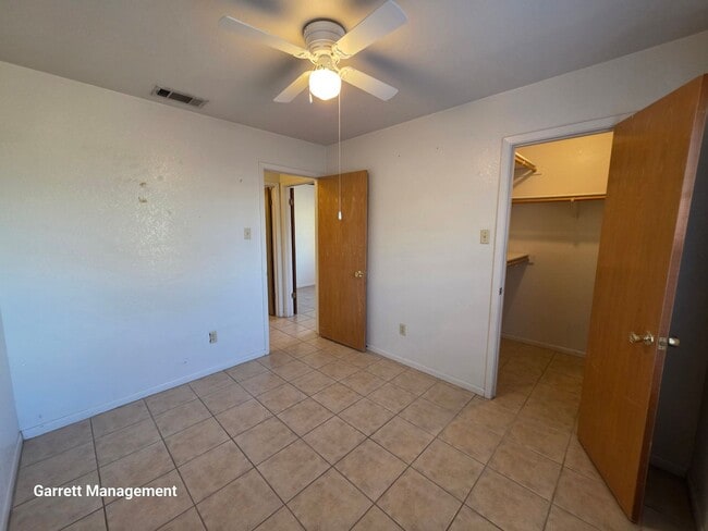 Building Photo - 1703 Taylor St