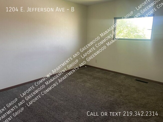Building Photo - 1204 E Jefferson Ave
