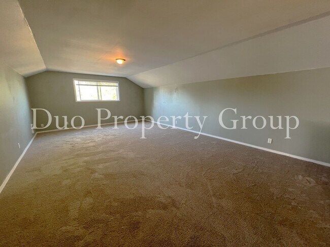 Building Photo - 2035 Harvard Dr