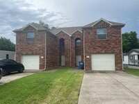 Building Photo - 338 Castleridge Dr