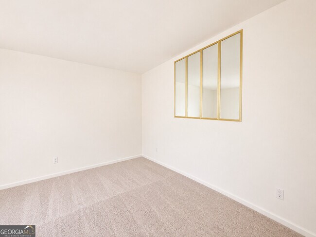 Building Photo - 125 CHESAPEAKE BAY Dr N