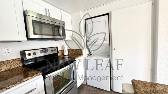 Building Photo - 3733 S Country Oaks Loop