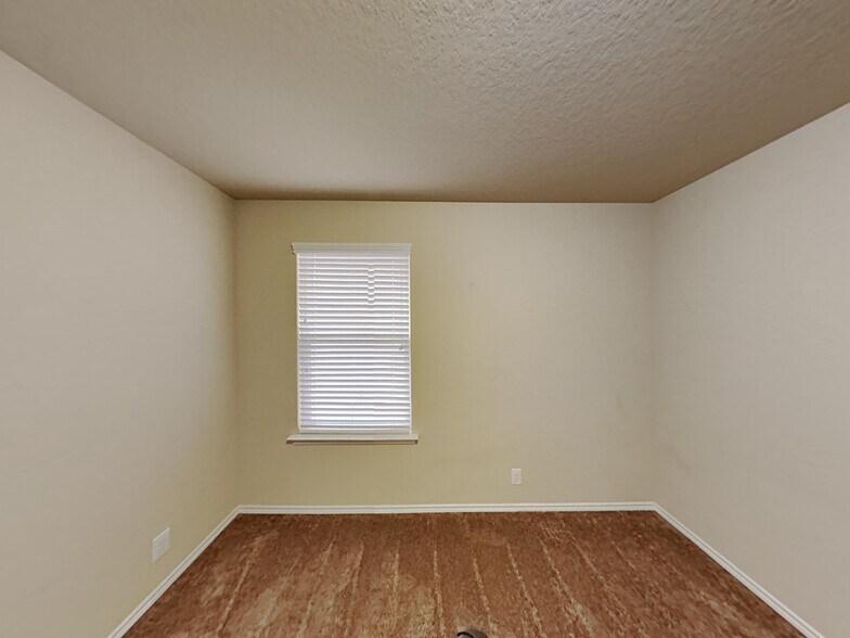 Building Photo - 721 Brown Thrasher