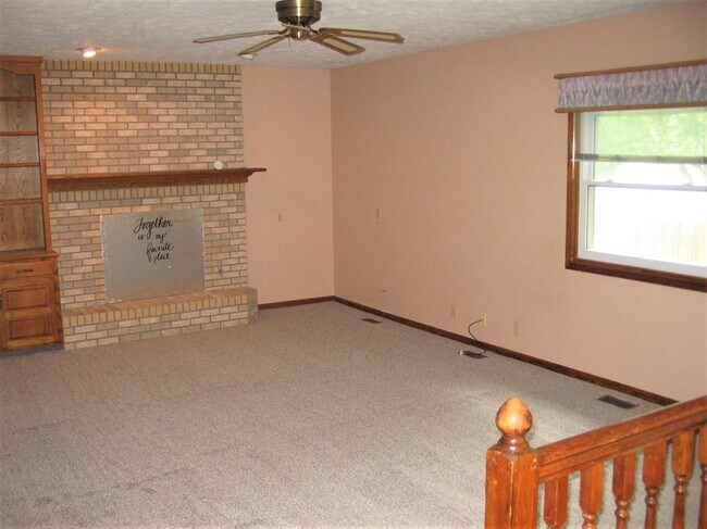 Building Photo - 303 Pierce St