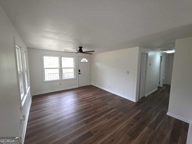 Building Photo - 15 Dixie Dr