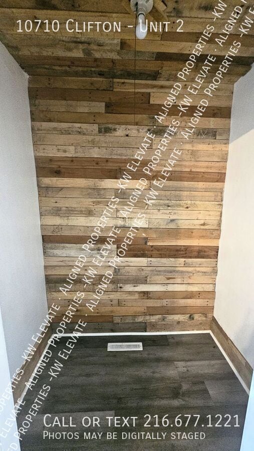 Building Photo - 10710 Clifton-Unit 2