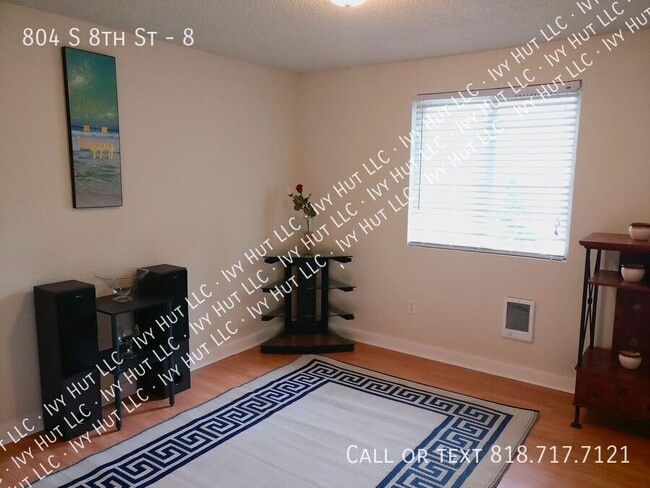 Building Photo - 804 S 8th St