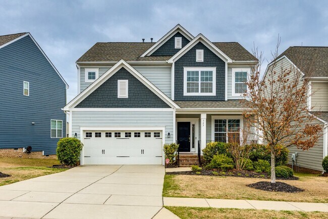Building Photo - "Spacious 4-Bedroom Retreat with 3 Full Ba...