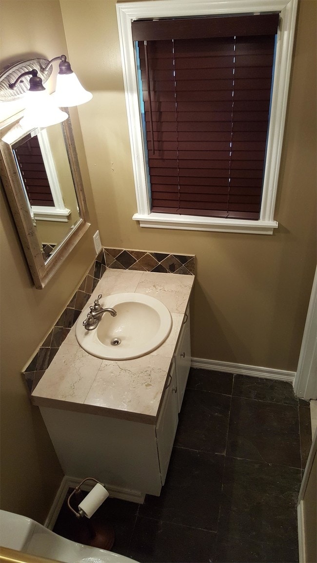 Building Photo - 705 Alabama St