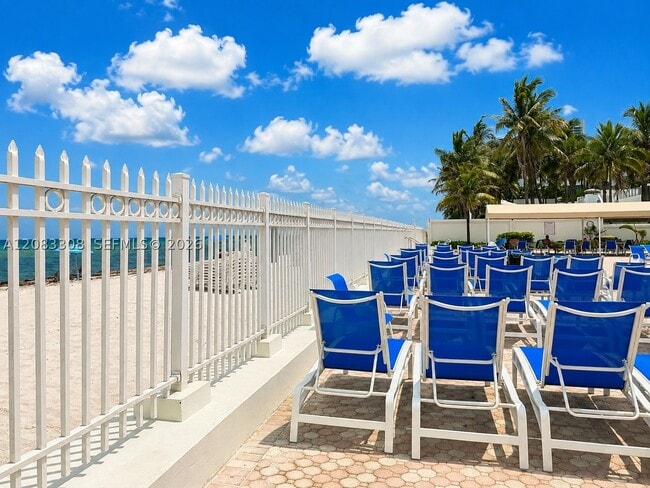 Building Photo - 3505 S Ocean Dr