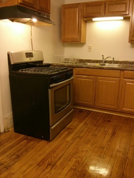 Building Photo - 1131 E Kane Pl