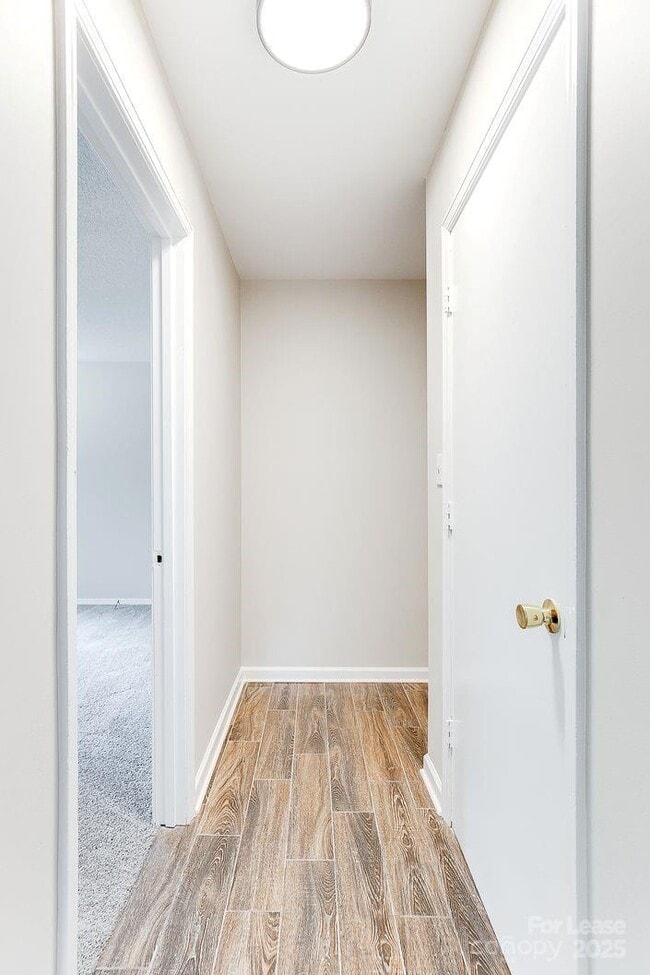 Building Photo - 4027 Bearwood Ave