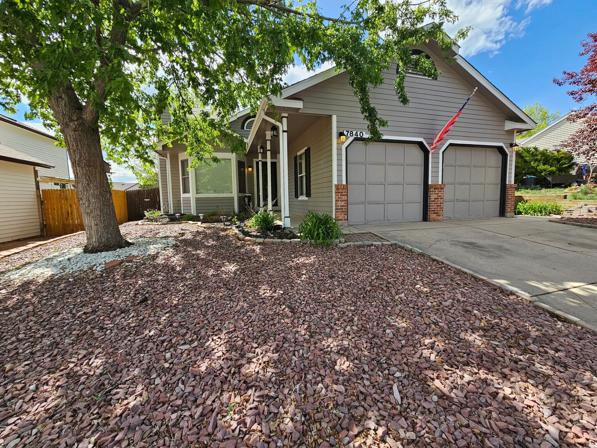 Building Photo - 7840 Lindsey Dr