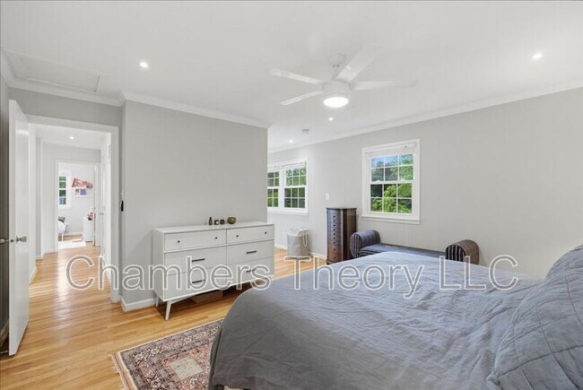 Building Photo - 9221 Talisman Dr