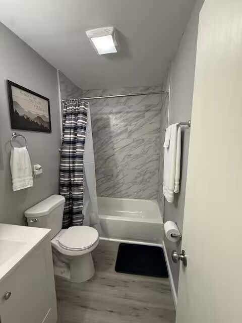 Building Photo - 438 N Park Ave