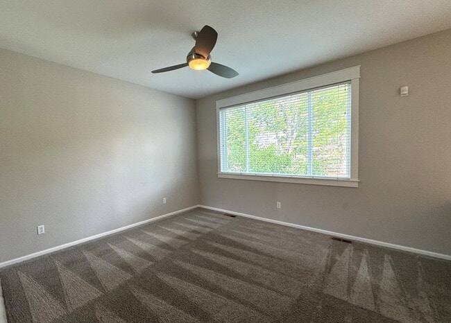 Building Photo - 2390 Broadleaf Loop