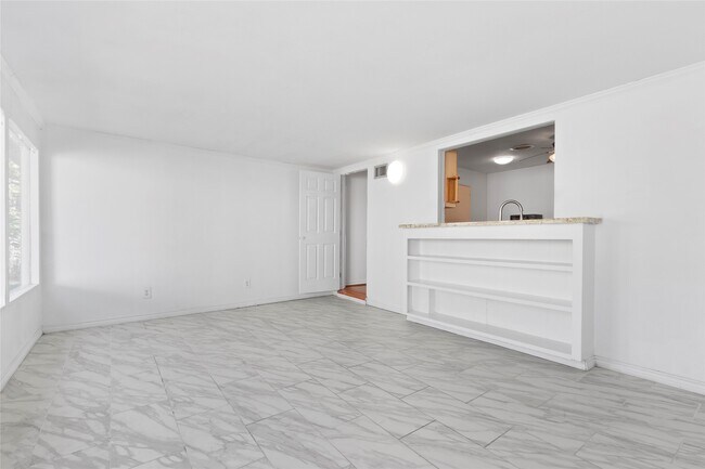 Building Photo - 3102 Conway St