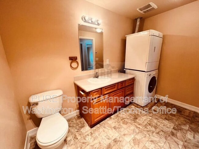 Building Photo - 4536 S Puget Sound Ave