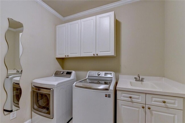Building Photo - 9848 Talisman Dr
