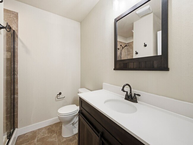 Building Photo - Gorgeous 3-Story Townhome in Excellent Fort Collins Location!