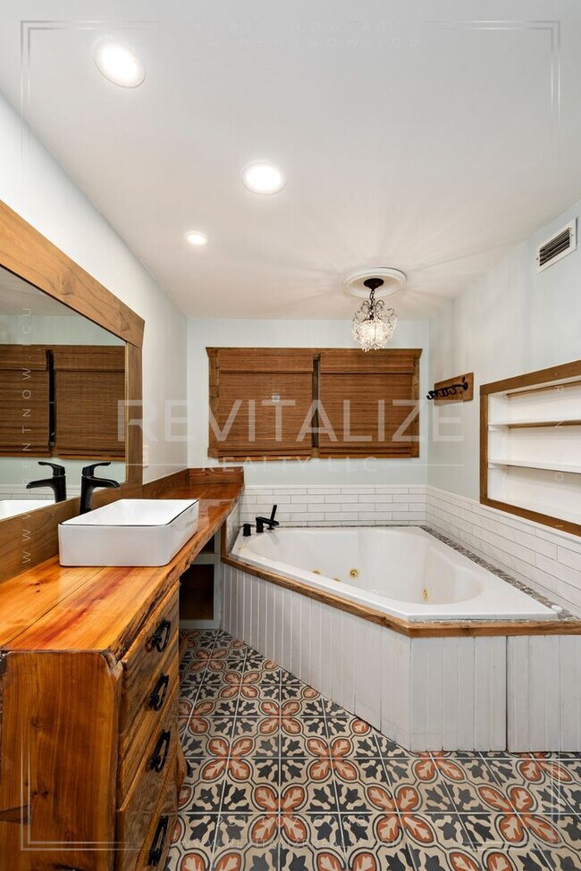 Building Photo - Charming Foley Bungalow with Timeless Character and Plenty of Storage!