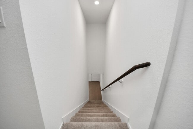 Building Photo - 13499 Sonali Springs Dr