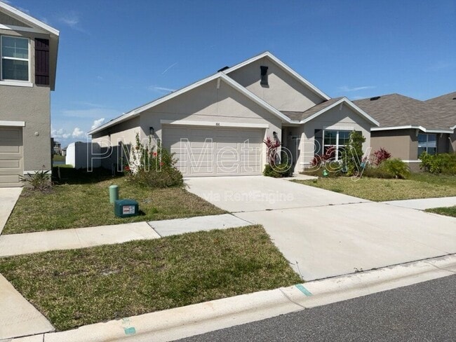 Building Photo - 816 Will Scarlett Ave