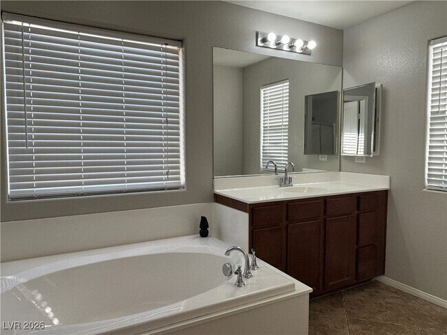 Building Photo - 9064 S Winthrop Springs Rd