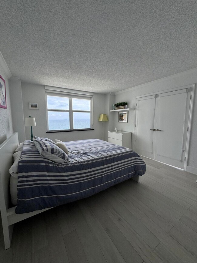 Building Photo - 5200 N Ocean Blvd