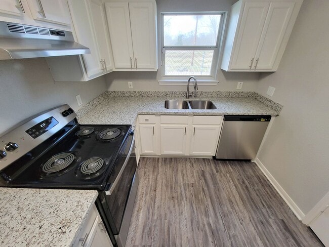 Building Photo - BEAUTIFUL 3 BEDROOM HOME IN CONROE WITH AL...