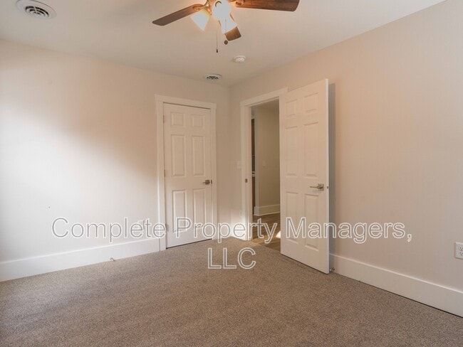 Building Photo - 821 Jefferson Ave