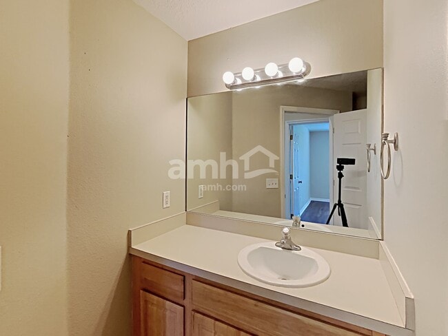 Building Photo - 315 Morningview Dr