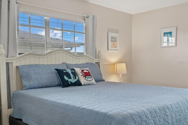 Building Photo - 1531 Placida Rd