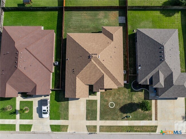 Building Photo - 6101 Cordillera Dr