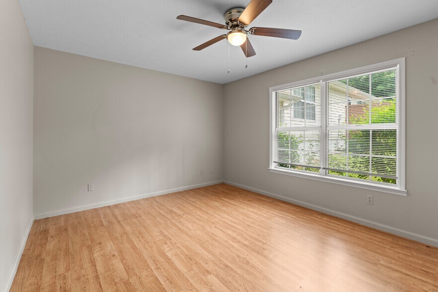 Building Photo - 2822 Airwood Dr