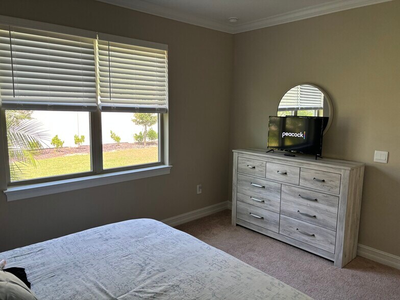 Master Bedroom - 681 Maraviya Blvd