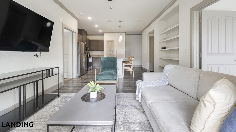 Building Photo - 12500 Shadowglen Trce