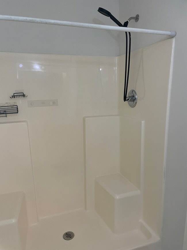 Building Photo - Cozy Two Bedroom Condo Close to Ft. Jackson!