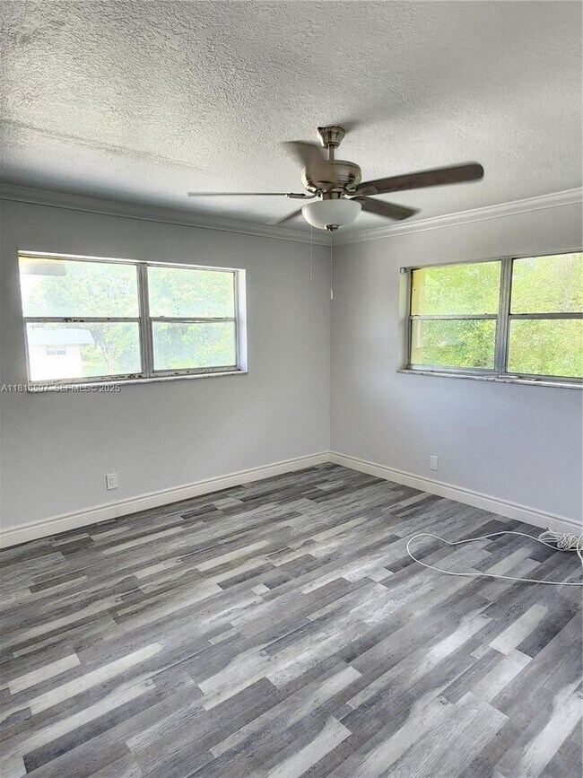 Building Photo - 8000 Fairview Dr