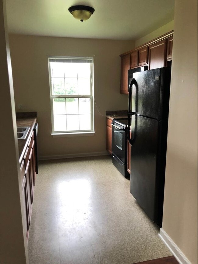 Building Photo - 706 Chatham Ct