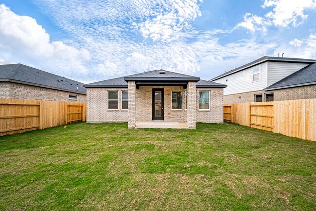 Building Photo - 9746 Pettus Crk Dr