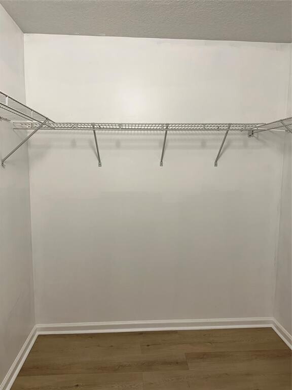 Building Photo - 529 E Sheridan St