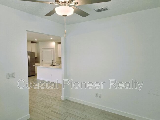 Building Photo - 10980 Gable Dig Lp