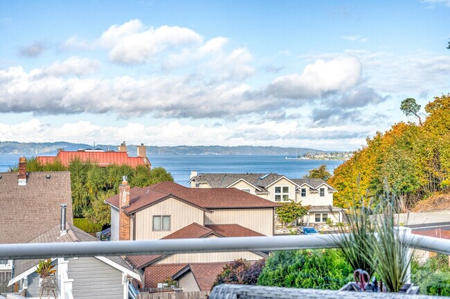 Building Photo - 2724 N Starr St