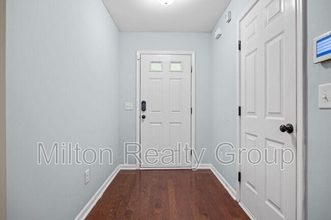 Building Photo - 111 Angel Oak Dr