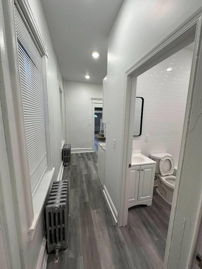 Building Photo - 2449 N 33rd St